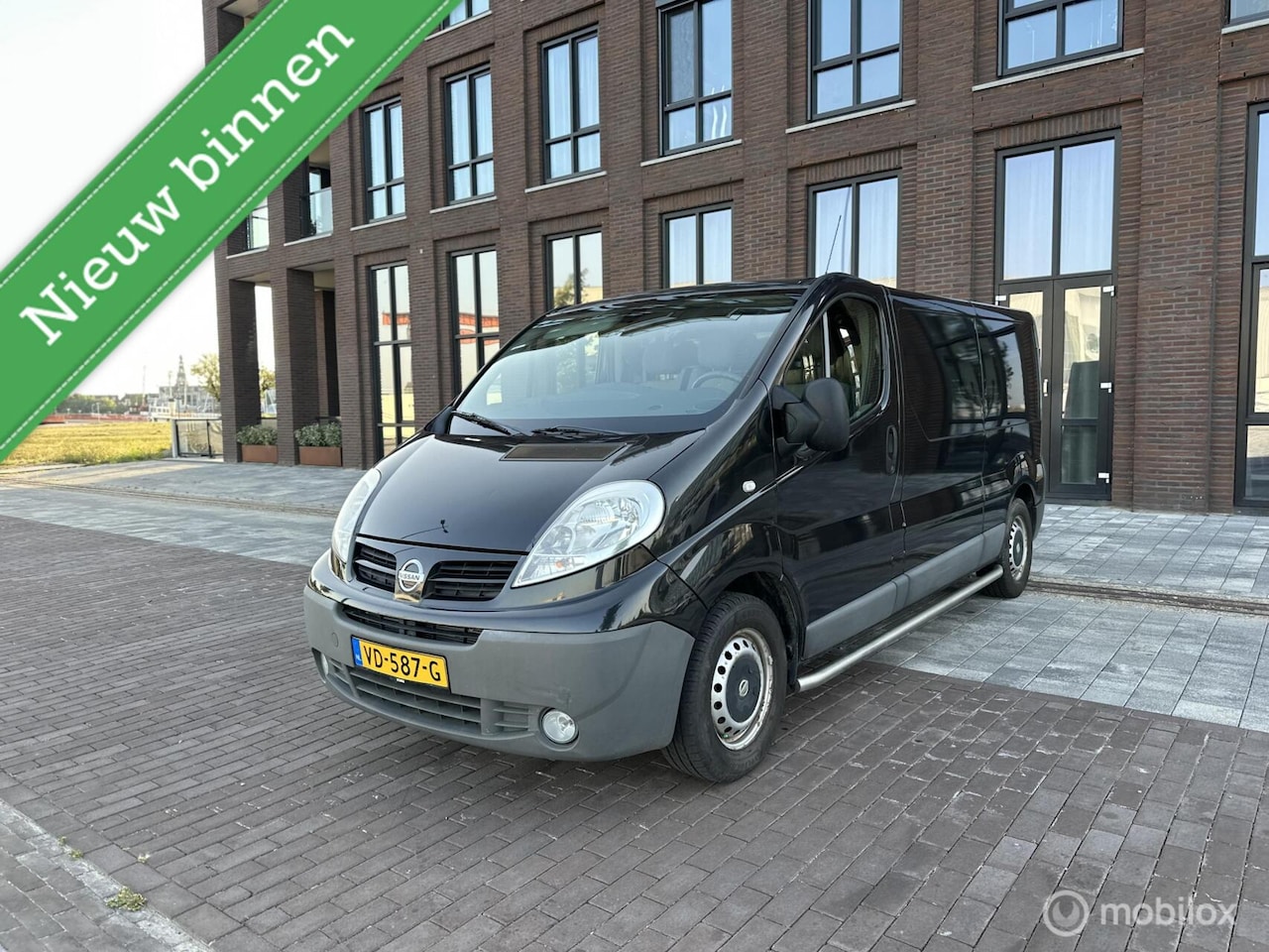 Nissan Primastar - 2.0 dCi L2H1 DC Visia Cruise Airco Ex btw ! - AutoWereld.nl