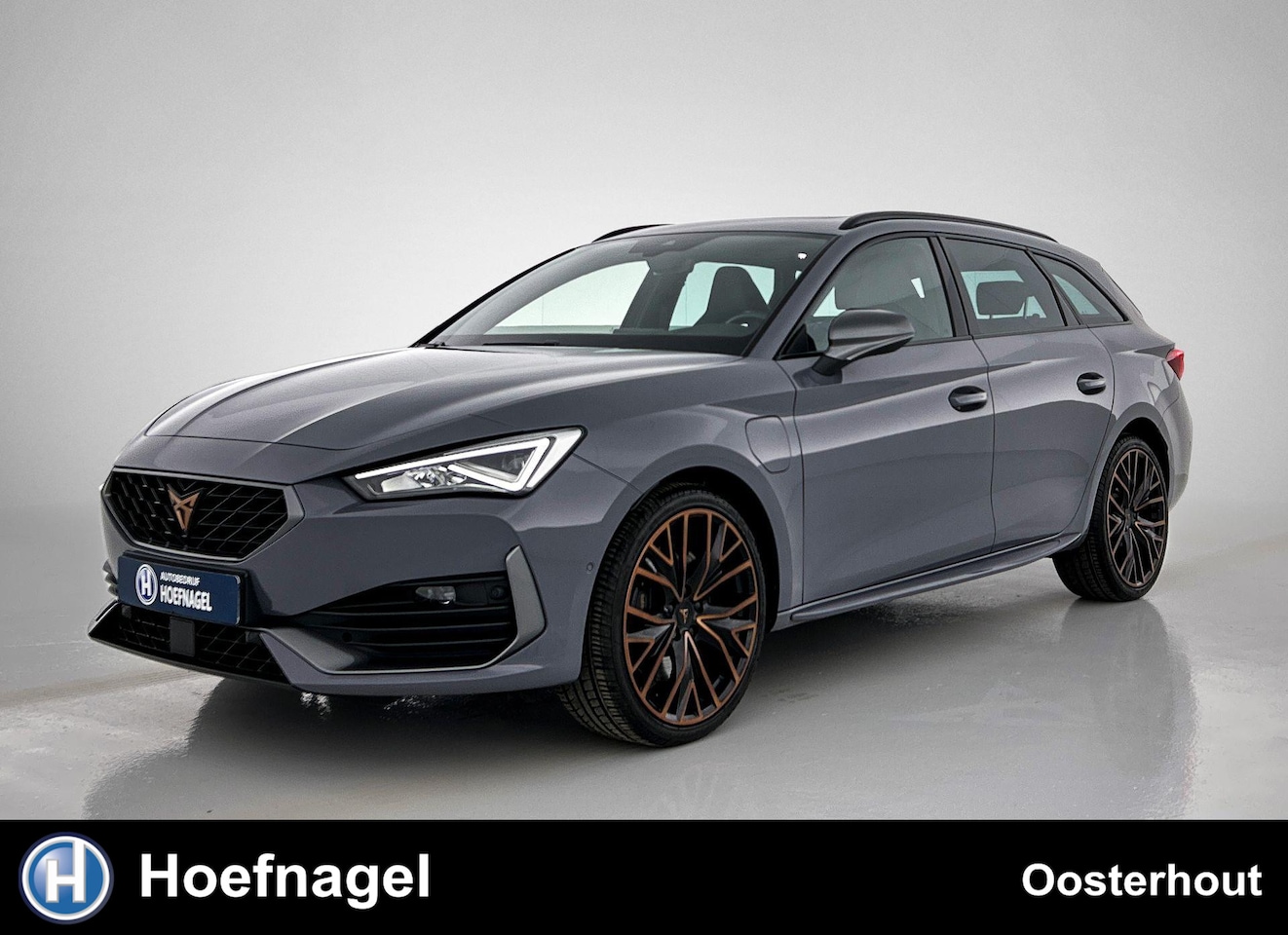 CUPRA Leon Sportstourer - 1.4 e-Hybrid VZ Copper Edition Automaat | Panoramadak | Navigatie | Camera | Parkeersensor - AutoWereld.nl