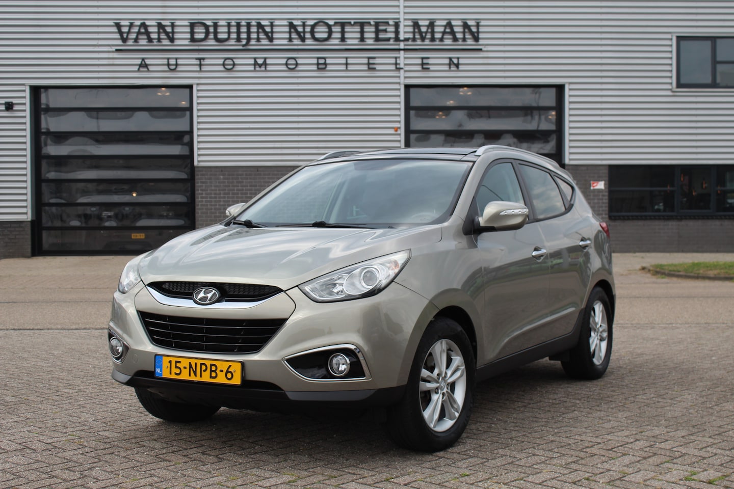 Hyundai ix35 - 2.0i Style / Automaat / Panoramadak / N.A.P. - AutoWereld.nl
