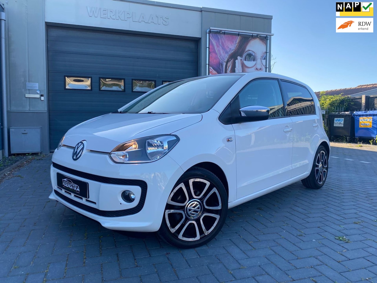 Volkswagen Up! - 1.0 take up! BlueMotion 5-DRS LMV 16" Garmin NAP - AutoWereld.nl