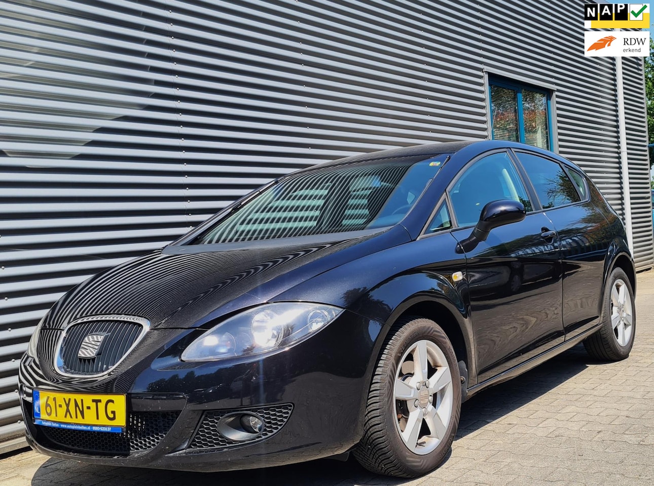 SEAT Leon - 1.6 Sportstyle 08-2007 Black Magic Pearl - AutoWereld.nl