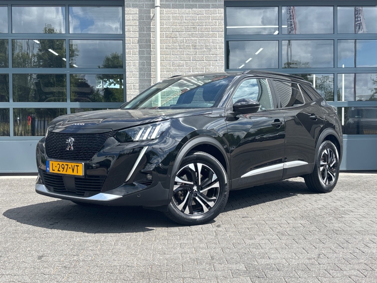 Peugeot e-2008 - EV Active 50 kWh | TREKHAAK | STOELVERWARMING | - AutoWereld.nl