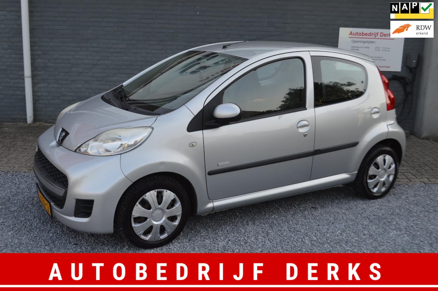 Peugeot 107 - 1.0-12V Airco 5Drs Stuurbekrachtiging Jaar Garantie - AutoWereld.nl