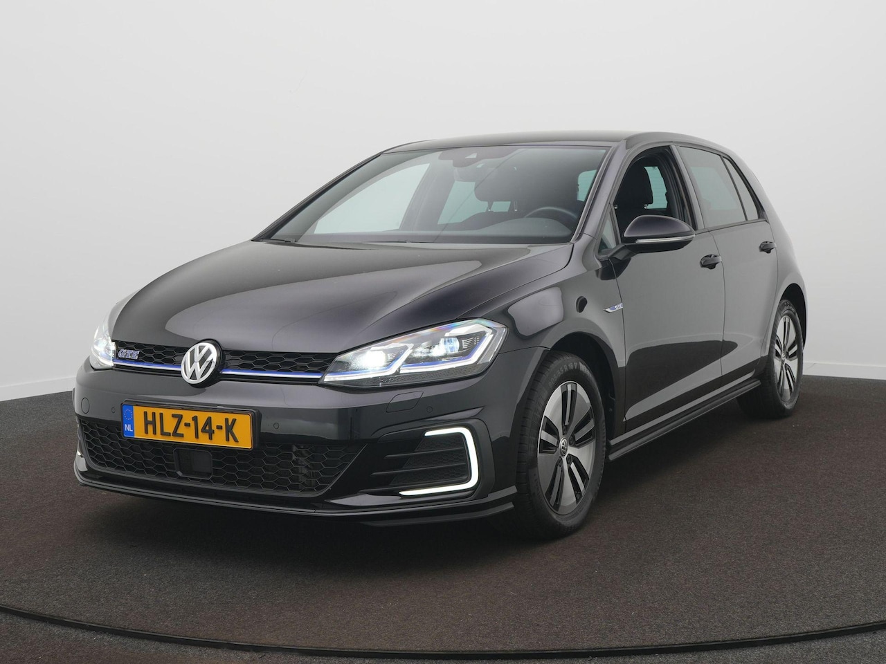 Volkswagen Golf - 1.4 TSI PHEV Navi / Metallic / Clima - AutoWereld.nl