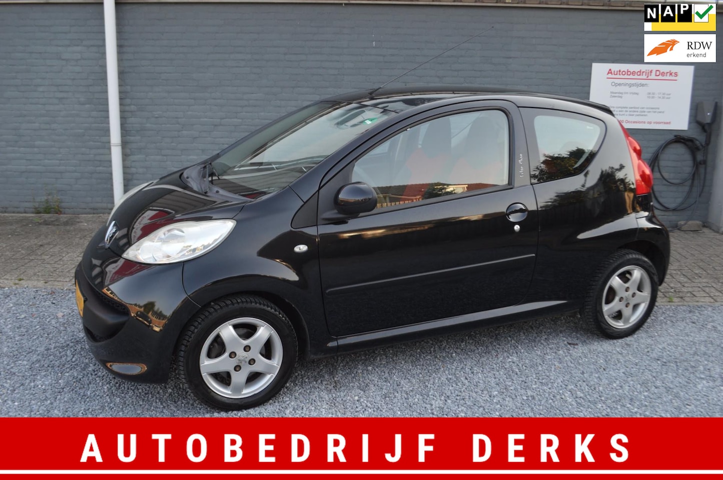 Peugeot 107 - 1.0-12V XS Airco Stuurbekrachtiging Jaar Garantie - AutoWereld.nl