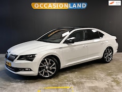 Skoda Superb - 1.8 TSI Sportline Business|PANO|CANTON|LED|MEMORY|KEYLESS|DODEHOEK|CARPLAY|DAB|