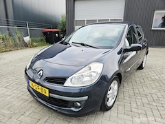 Renault Clio - 1.6-16V Dynamique Luxe AUTOMAAT/CRUISE/AIRCO APK 07/2026 VASTEPRIJS