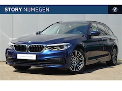 BMW 5-serie Touring - 530i xDrive High Executive Sport Line Automaat / Panoramadak / Achteruitrijcamera / Stoelv