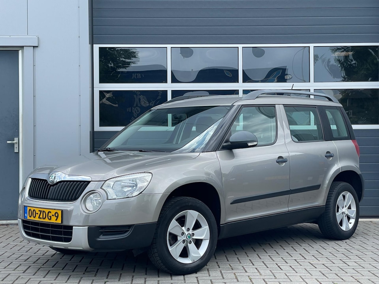 Skoda Yeti - 1.2 TSI Comfort | Navi | Hoge zit | Airco | Elektrisch pakket - AutoWereld.nl