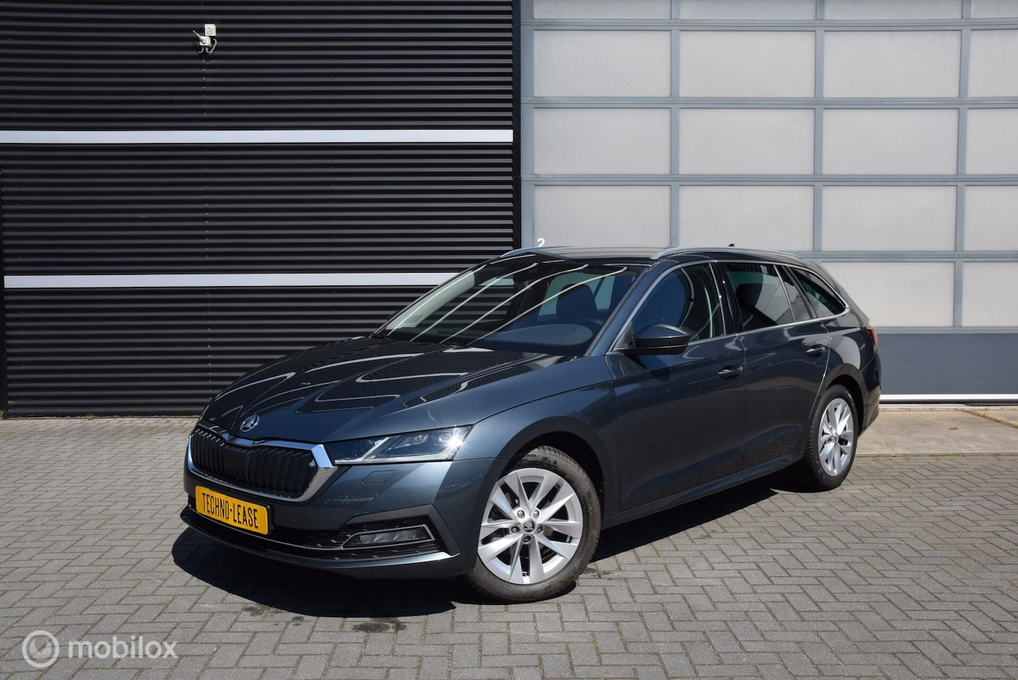 Skoda Octavia Combi - 1.5 TSI 150pk First Edition Apple Carplay ACC NW Type