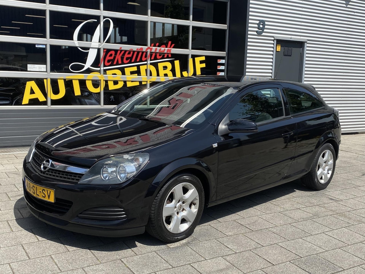 Opel Astra GTC - 1.4 Edition - Airco I Sport velgen I Comfort pakket I Trekhaak I Dealer onderhouden - AutoWereld.nl