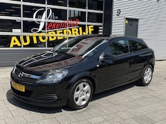 Opel Astra GTC - 1.4 Edition - Airco I Sport velgen I Comfort pakket I Trekhaak I Dealer onderhouden