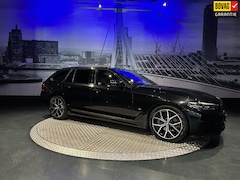 BMW 5-serie Touring - 520i High Executive M-Pakket *Camera*Leer