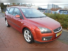 Ford Focus Wagon - 1.6-16V Futura ecc cruise elec pak