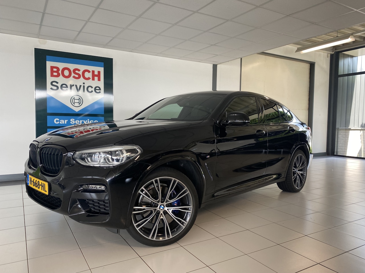 BMW X4 - xDrive20i High Executive Edition M Sport / Leer / stuur /stoel verwarming - AutoWereld.nl
