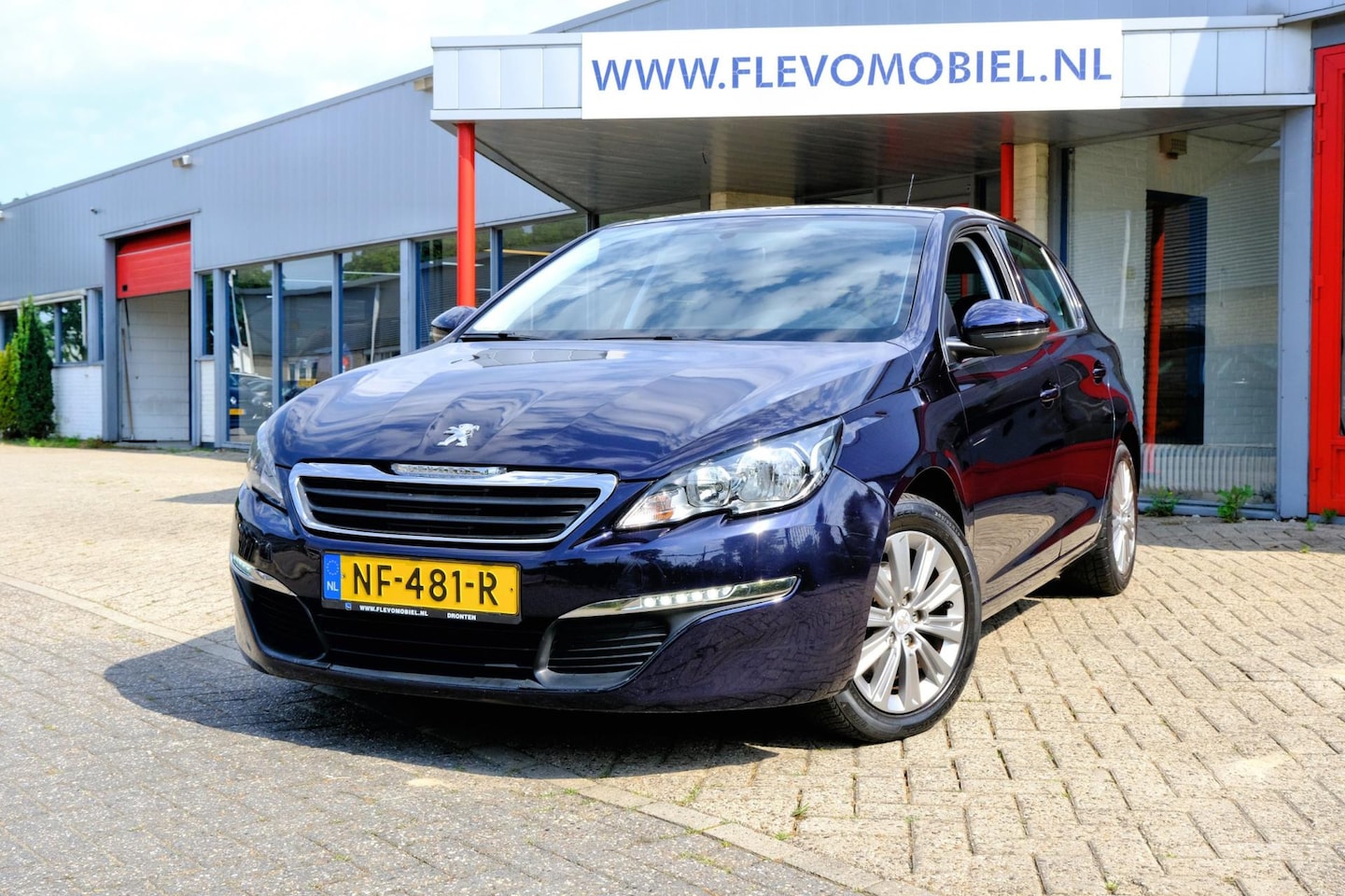 Peugeot 308 - 1.6 BlueHDi Blue Lease Navi|Airco|LMV - AutoWereld.nl