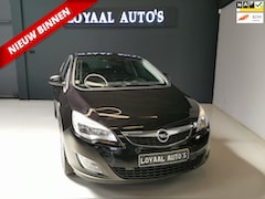 Opel Astra - 1.6 Cosmo | NAVI | AIRCO | CRUISE | TREKHAAK | PDC | NAP | APK