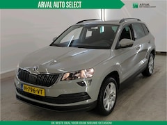 Skoda Karoq - 1.0 TSI 116pk Ambition| Panoramadak | Trekhaak | Navigatie | Stoelverwarming | 17" Velgen