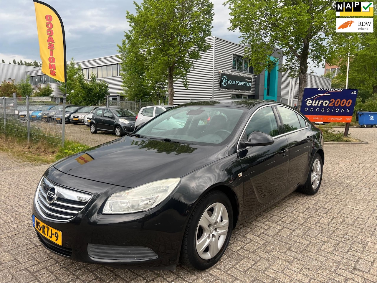 Opel Insignia - 1.8 Edition - NAVIGATIE - CRUISE - ZWART - NAP ! - AutoWereld.nl