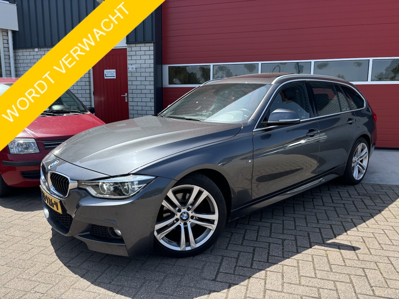 BMW 3-serie Touring - 320i High Executive AUTOMAAT / M-SPORT / LCI / VIRTUAL / PANORAMADAK / FULL LED / LEDER / - AutoWereld.nl