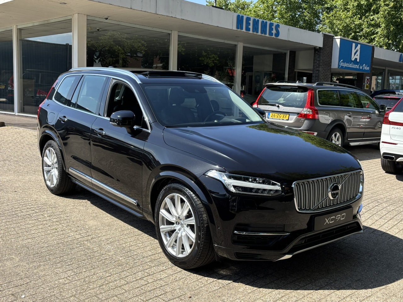 Volvo XC90 - T8 AWD Inscription B&W Head Up Luchtvering Stoelventilatie - AutoWereld.nl