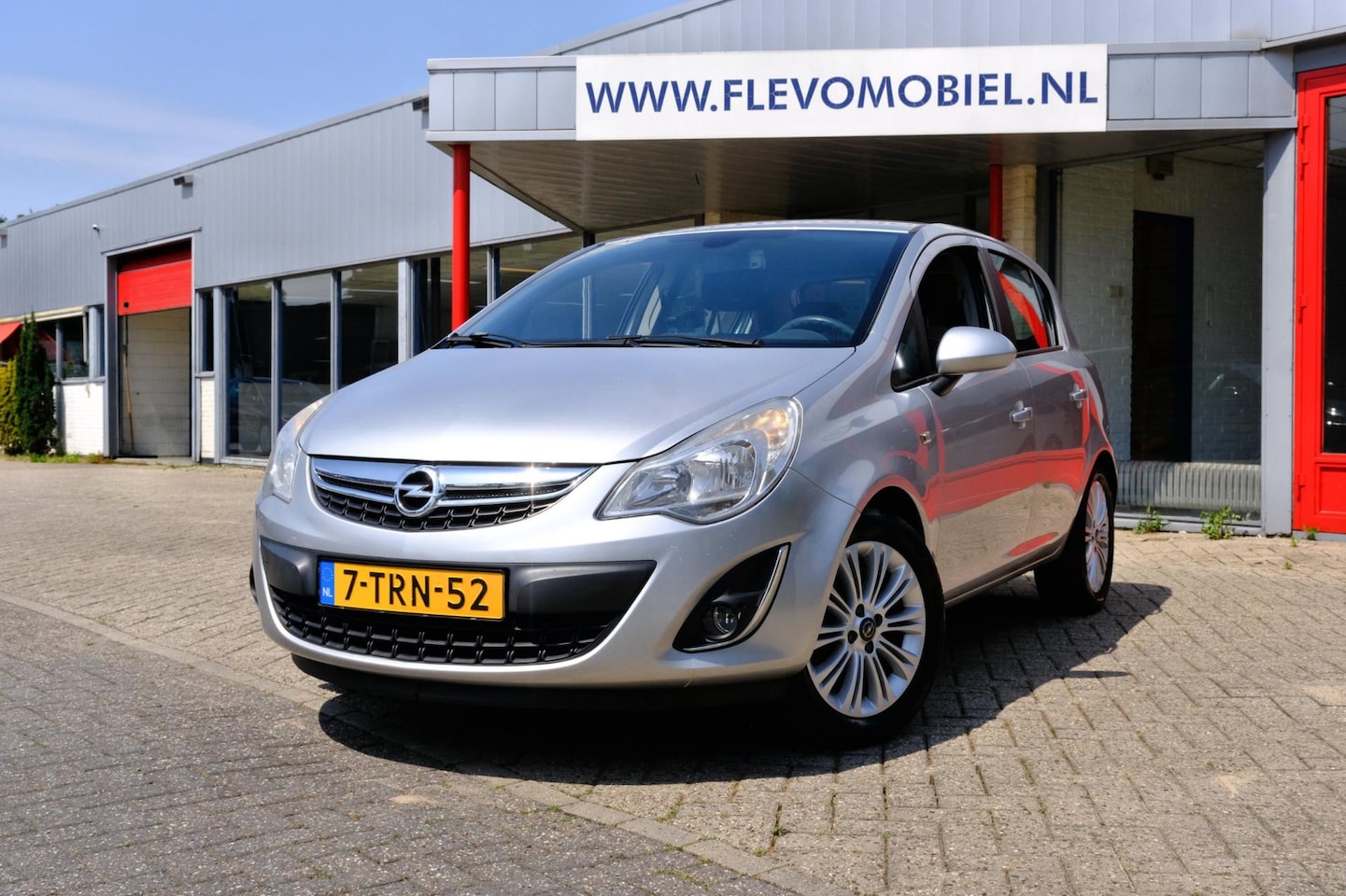 Opel Corsa - 1.4-16V Cosmo 5-drs Navi|Half Leder|LMV|Clima - AutoWereld.nl