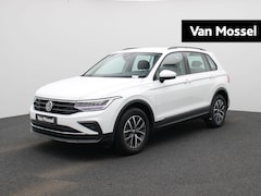 Volkswagen Tiguan - 1.4 TSI eHybrid Life | 245 PK Plug-IN | Automaat | Digital Cockpit | Trekhaak | Stoelverwa