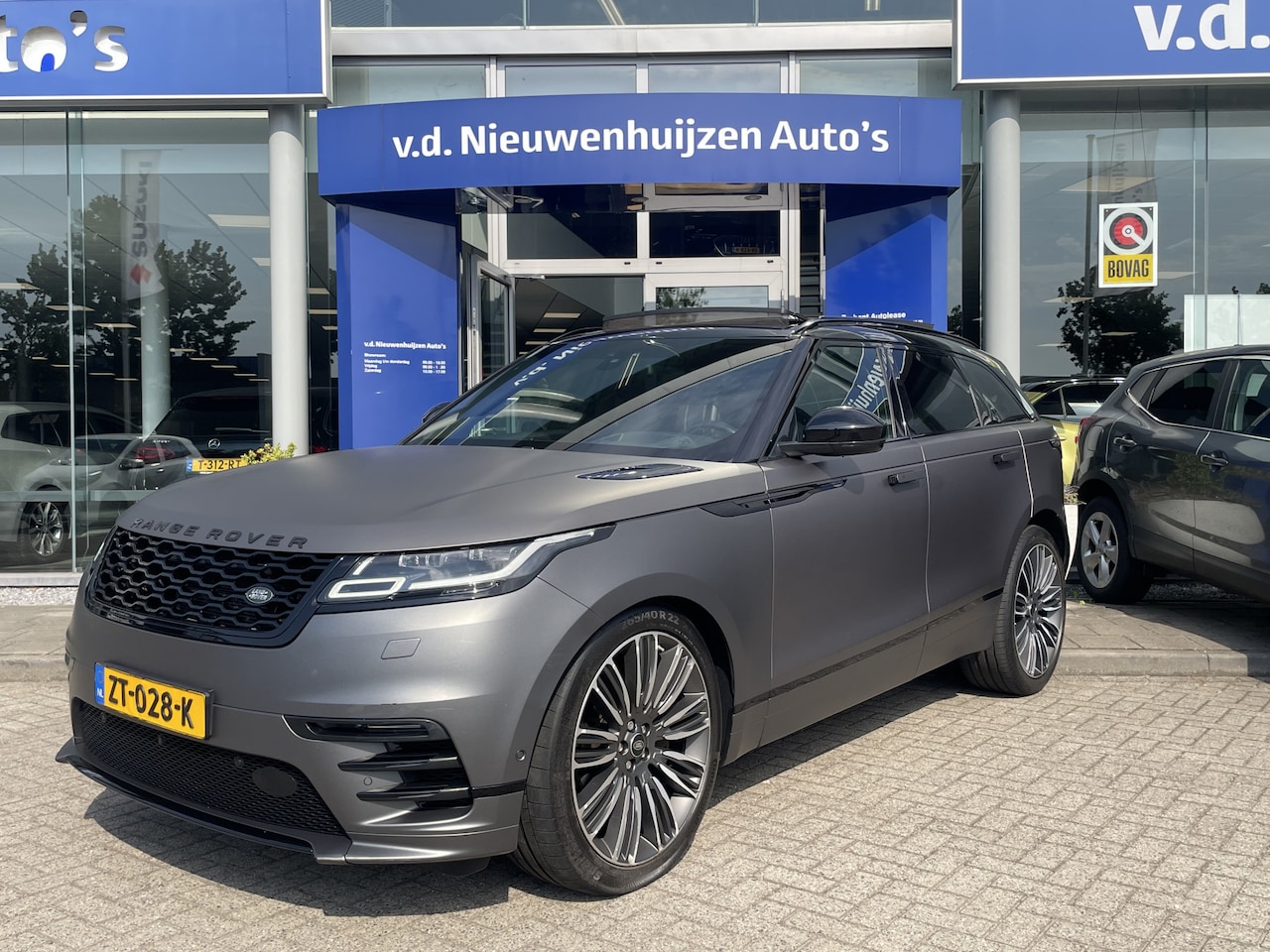 Land Rover Range Rover Velar - 3.0 V6 AWD R-Dynamic HSE | Adaptive cruise | Panoramadak | Stoelverwarming | Achteruitrijc - AutoWereld.nl