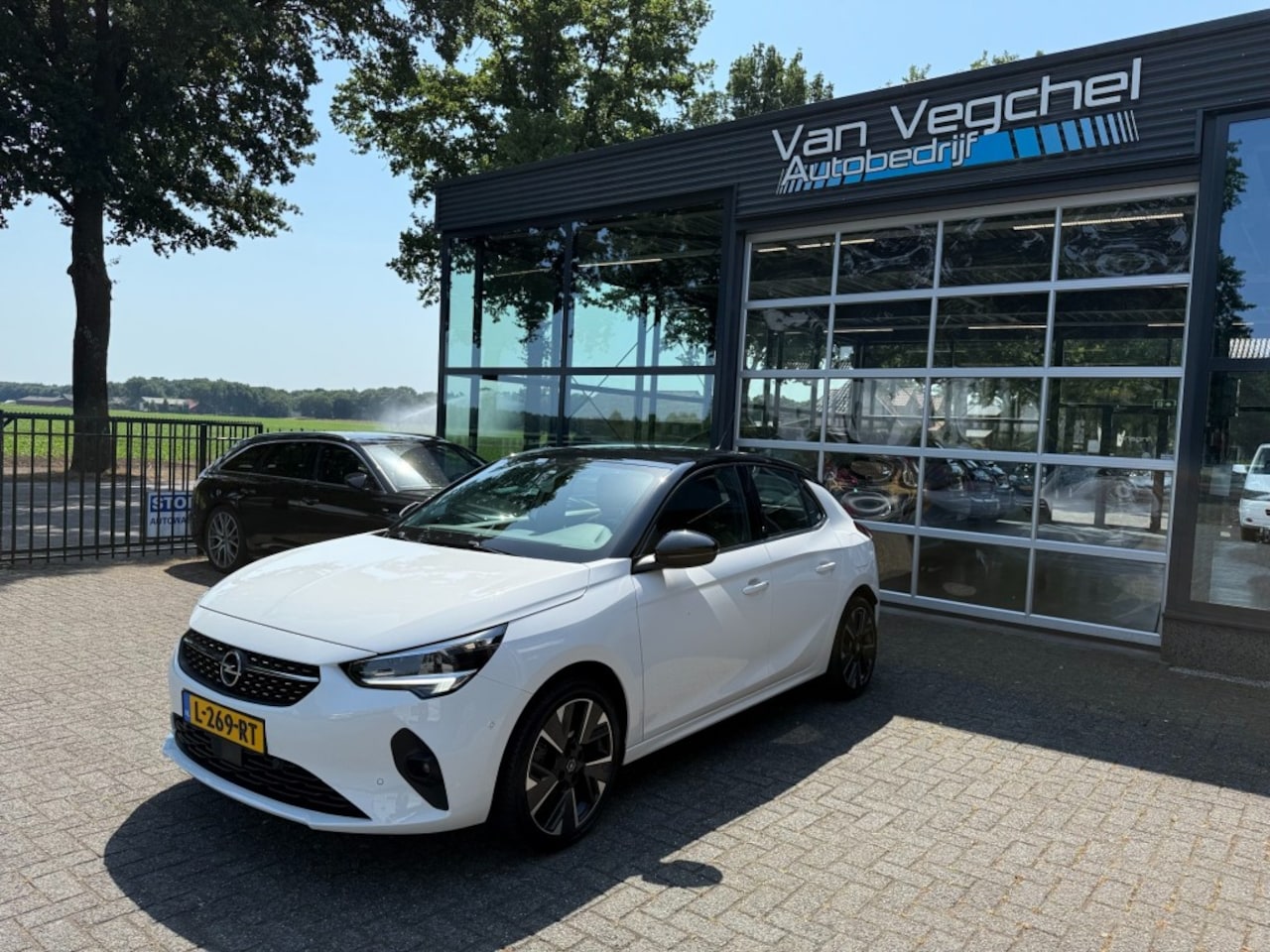 Opel Corsa - E-LAUNCH ED 50 KWH / LED / 3 FASE / APPLE / ADAPTIVE CRUISE / STUUR VERW. - AutoWereld.nl