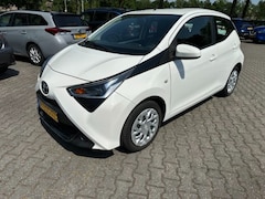 Toyota Aygo - 1.0 VVT-I X-PLAY CAMERA. NAVI. ALL.IN