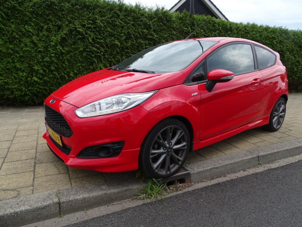 Ford Fiesta - 125 Pk ST-LINE-Navi-Usb/Blth-Cruise-Pdc-Lmv-Media - AutoWereld.nl