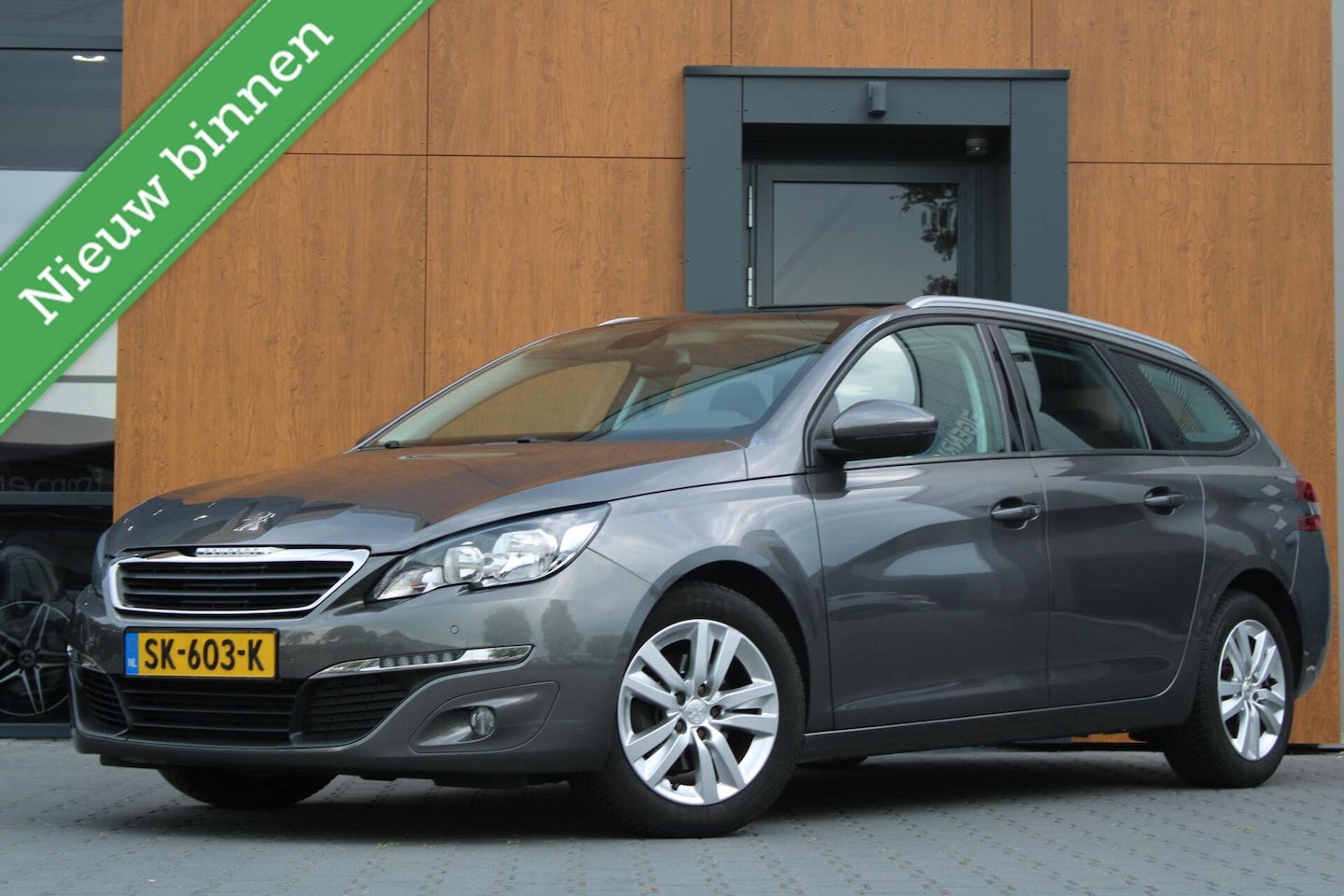 Peugeot 308 SW - 1.6 BlueHDI | Stoelverwarming | Panoramadak | Trekhaak - AutoWereld.nl