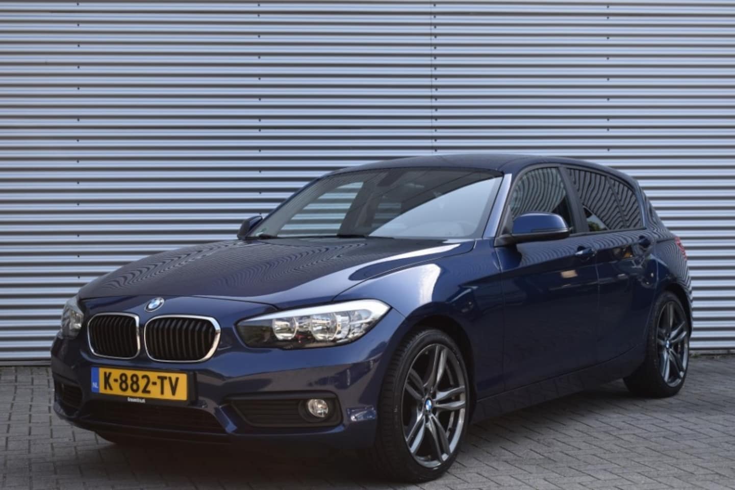 BMW 1-serie - 116I 5DRS. / 18inch M SPORT / APPLE CARPLAY + NAVI / P.CAM + PDC V+A - AutoWereld.nl