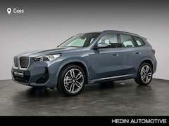 BMW iX1 - eDrive20 67 kWh M Sport Edition | Comfort Access | Trekhaak met elektrisch wegklapbare kog