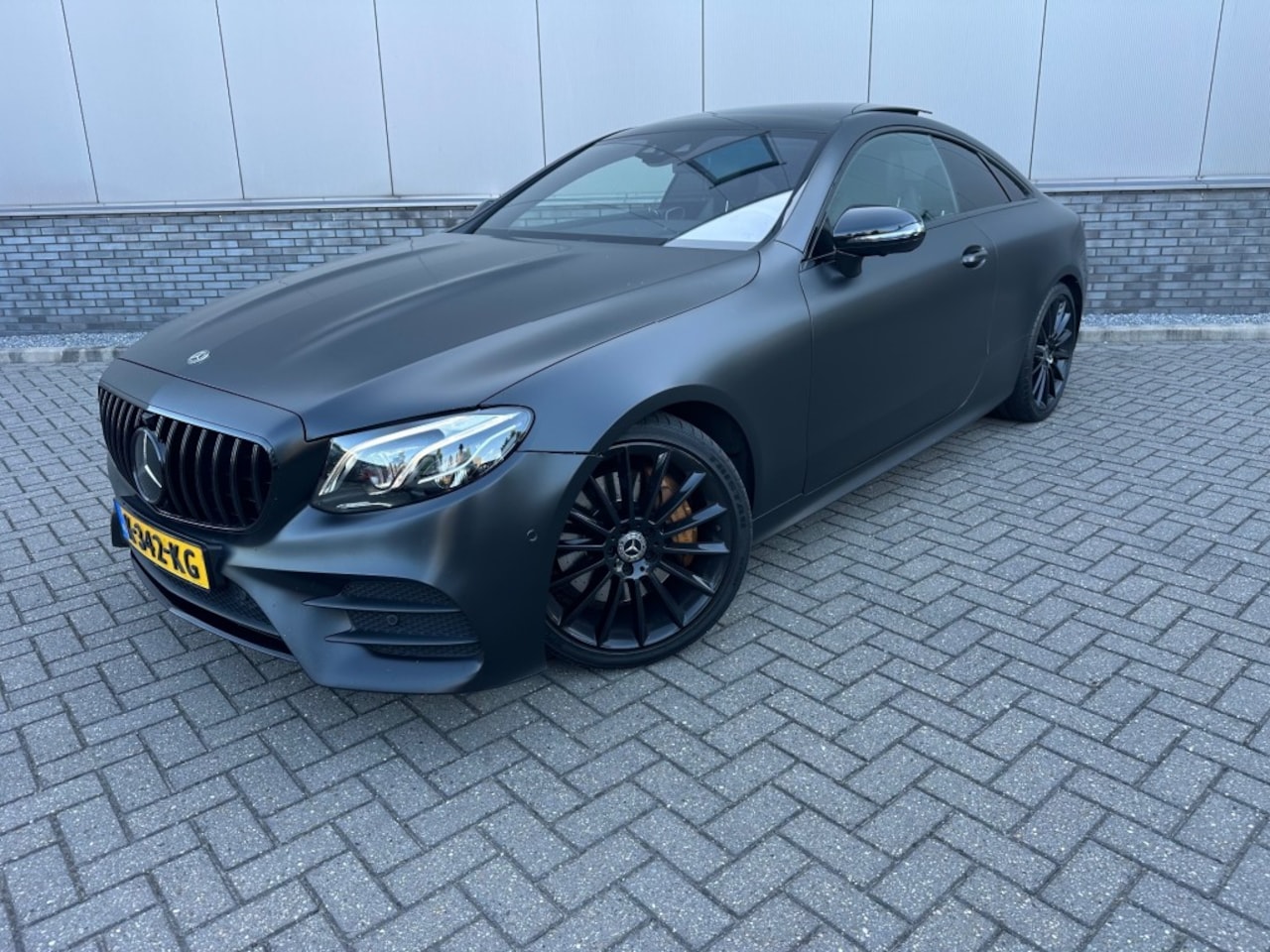 Mercedes-Benz 300-serie - E300 Coupe+Pano dak en Gewrapt - AutoWereld.nl