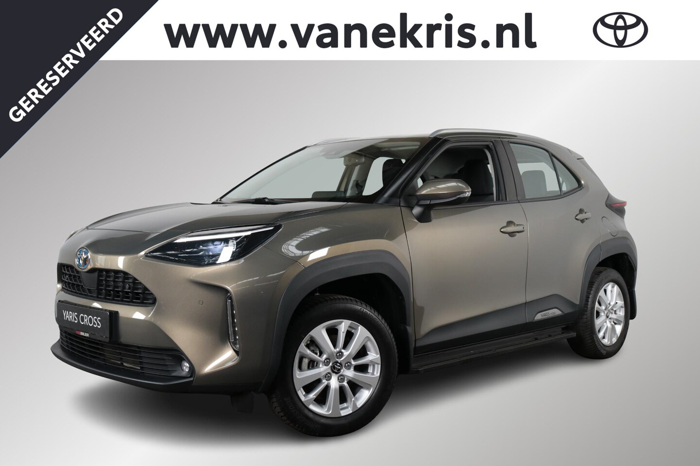 Toyota Yaris Cross - 1.5 Hybrid Dynamic Limited, Trekhaak, Treeplanken , Stoel-stuur-ruitverwarming - AutoWereld.nl
