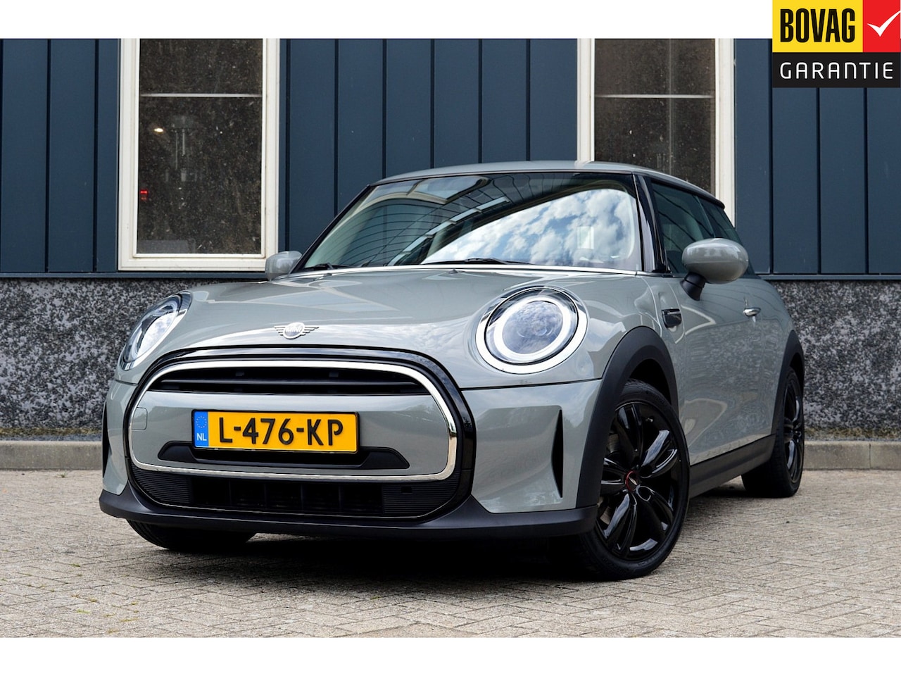 MINI One - Mini 1.5 First Essential Rijklaarprijs-Garantie Navigatie Led Airco 17 Inch - AutoWereld.nl
