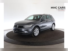 Volkswagen Tiguan - 1.5 TSI Life | Navi | Digitaal dashboard |