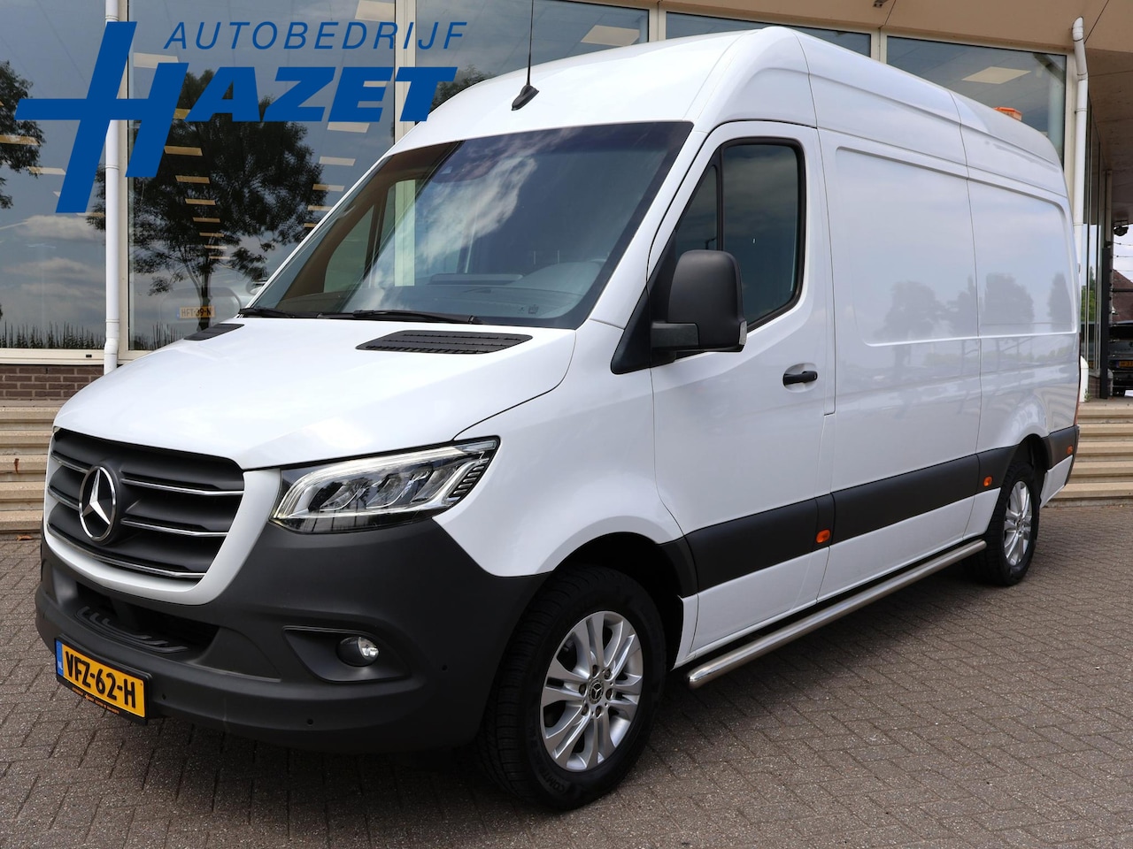 Mercedes-Benz Sprinter - 319 3.0 CDI V6 190 PK AUT. L2H2 + LED | NAVIGATIE | STOELVERW. | TREKHAAK | CARPLAY | CAME - AutoWereld.nl