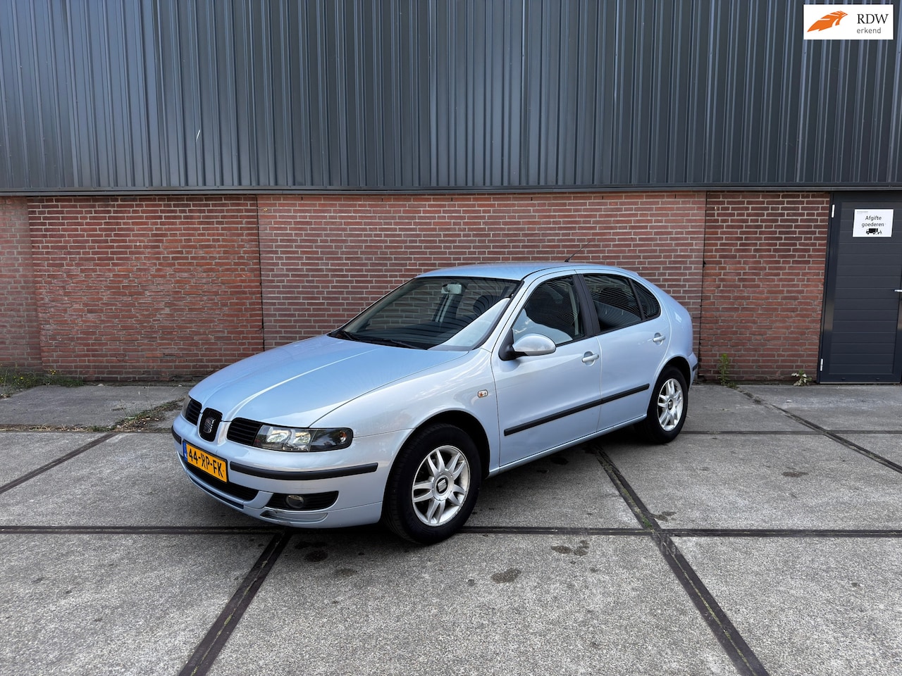 SEAT Leon - 1.6-16V Stella 1.6-16V Stella - AutoWereld.nl