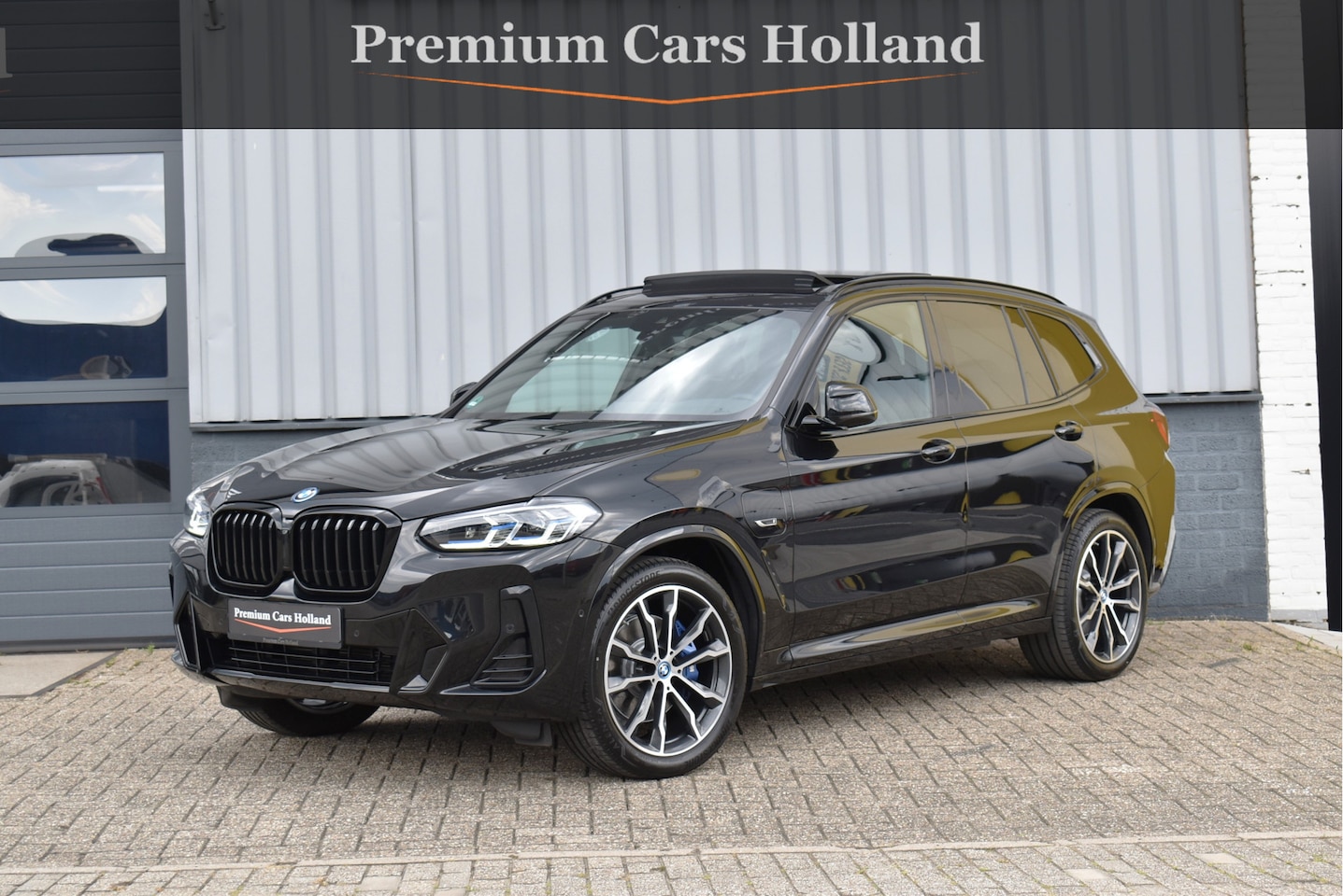 BMW X3 - xDrive30e M-Sport 292 Pk Pano Trekhaak Shadow Line Navi Camera Laser 20 Inch - AutoWereld.nl