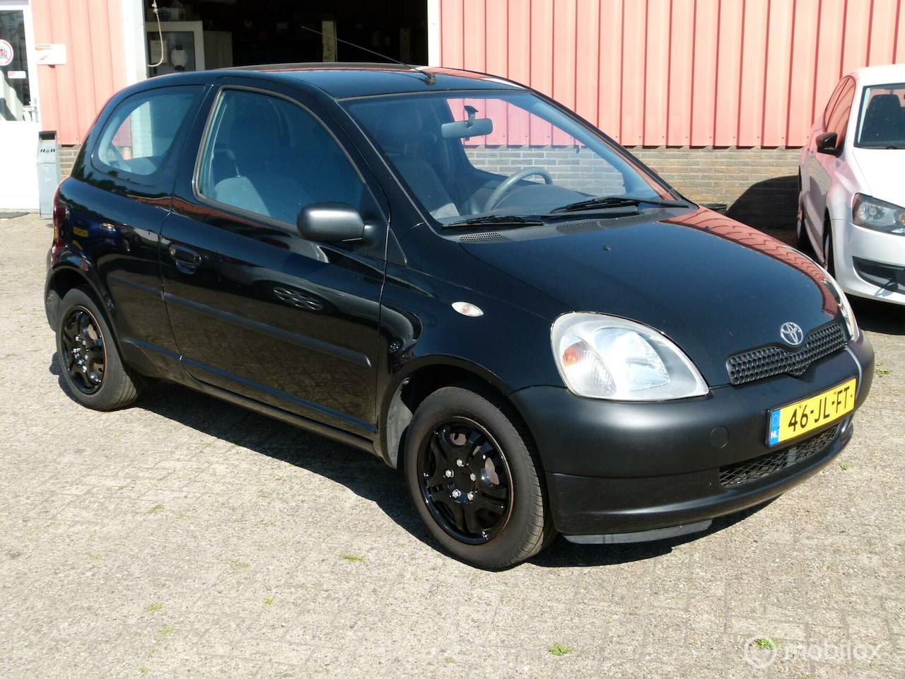 Toyota Yaris - 1.0-16V VVT-i NIEUWE APK 07-2026 trekhaak MOOI - AutoWereld.nl