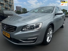 Volvo V60 - 2.4 D6 AWD Plug-In Hybrid Summum Vol Optie Adaptief Cruise Lane Assist Dealer onderhouden