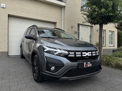 Dacia Jogger - 1.6 Hybrid 140pk Extreme 5p. Navi Camera Carplay Clima Led CruiseControl 16" Pdc