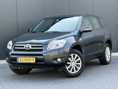 Toyota RAV4 - 2.2 D4D Executive Leder - 4X4 - Navi - Trekhaak - Goede Staat