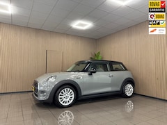 MINI Cooper - 1.5 Business * Automaat / 48.709 km + NAP / Navigatie / NL Auto