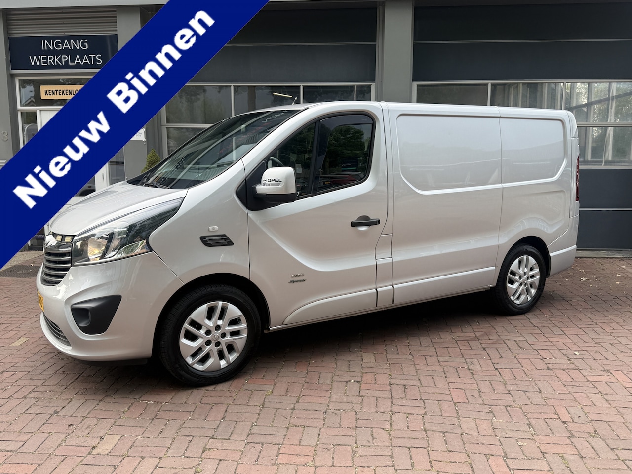 Opel Vivaro - 1.6 CDTI L1H1 3-pers Sport EcoFlex Bj 2016 Km 132.000 Nap 1e eigen Navi,Trekhaak,Cruise,Cv - AutoWereld.nl