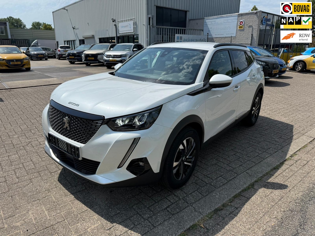 Peugeot 2008 - 1.2 PureTech Allure 1.2 PureTech Allure, Navi, 12 mnd Garantie - AutoWereld.nl