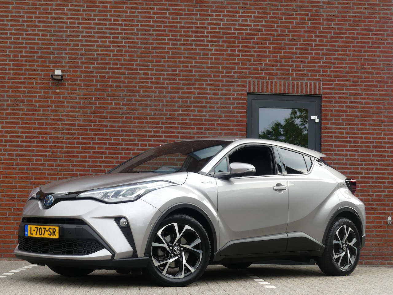 Toyota C-HR - 1.8 Hybrid Business Plus / Trekhaak - AutoWereld.nl
