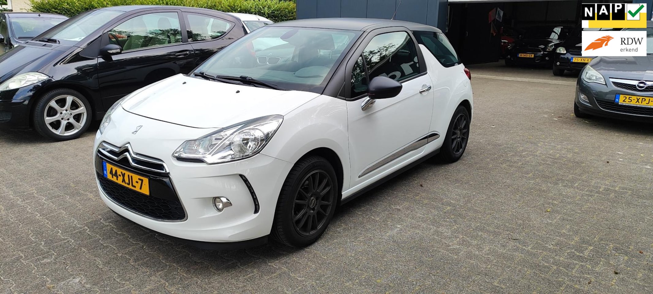Citroën DS3 - 1.4 Chic airco koud bj 2012 - AutoWereld.nl